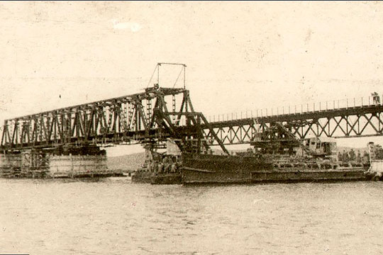Как в 1945 году рухнул первый Крымский мост - Строительный портал ПрофиДОМ